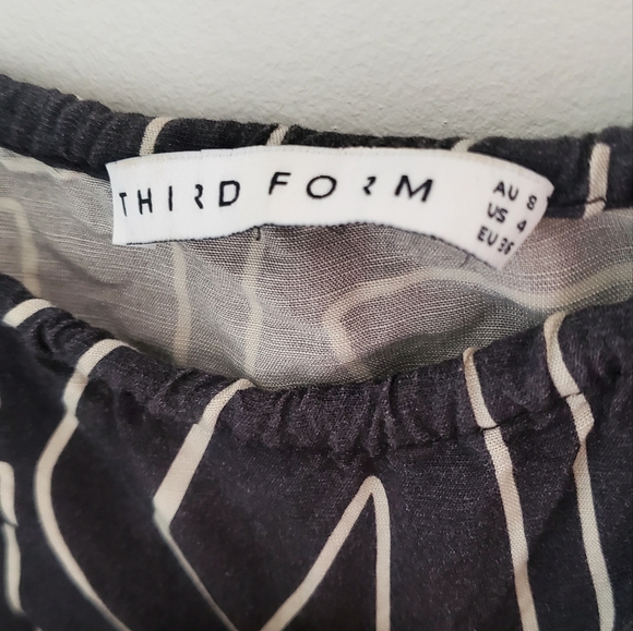 Third form linen crop top - Picture 5 of 7